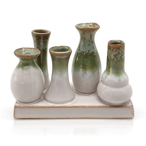 Väschen auf Tablett